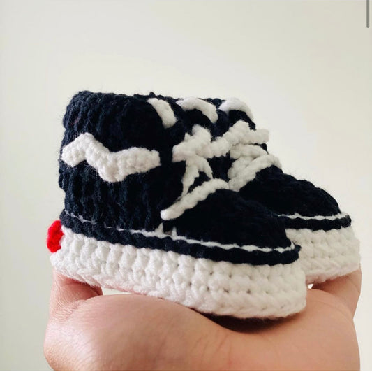 Handmade Baby Crochet - Skate Black